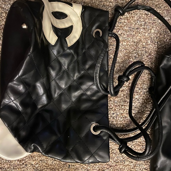 Purses - Picture 1 of 7